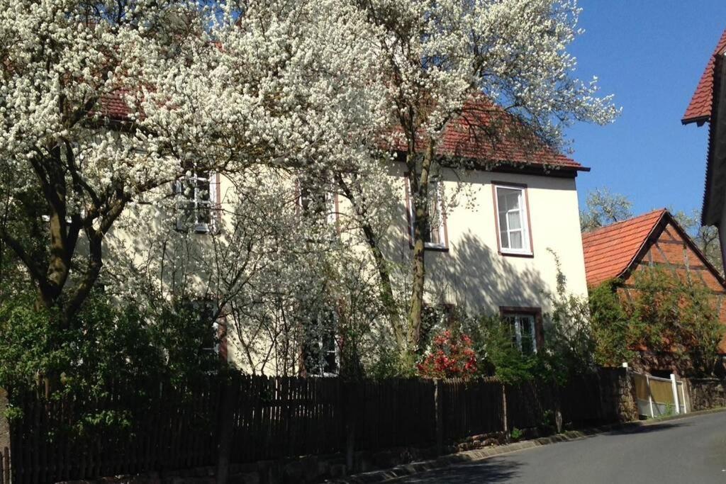 Villa Liebevolles, altes Schulhaus im Vintage Stil Wartmannsroth Exterior foto